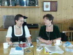 Unsere Gautrachtenwartinnen