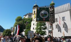 Gaustandarte unterhalb der Festung Kufstein