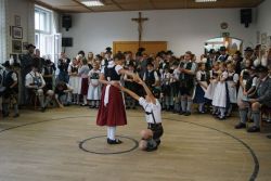 Gaujugenddirndldrahn