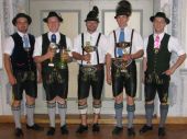 AK VII v.l. 2. Gauvorplattler Sepp Lagler, 2. Platz Georg Weigl, 1. Platz Flori Griebl, 3. Platz Emmeran Kirchhuber, 1. Gauvorplattler Georg Sollinger
