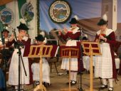 Dirndlmusi vom Wasen.JPG