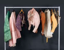 Die Frauen aus der Weinhändler- und Gastwirtsfamilie Fortner (Santa) gehörten im 19. Jahrhundert sicher zu den am besten gekleideten Rosenheimerinnen. - Foto: Fotoweitblick