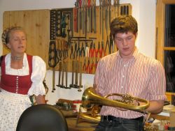 Sebastian Schwaiger erklärt das Instrument