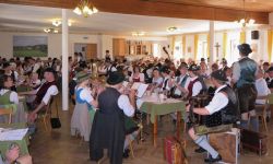 "Lasset uns das Leben genießen!"